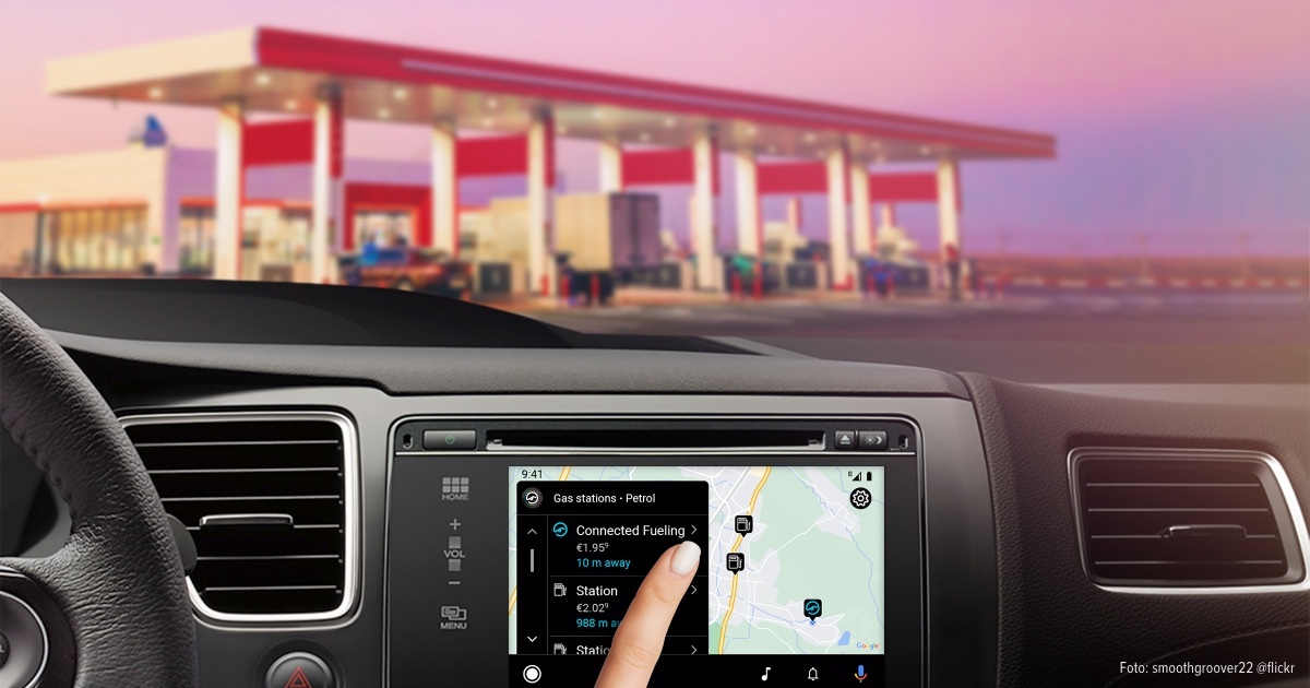 Paying for fuel made easy via smartwatch, smartphone or infotainment system